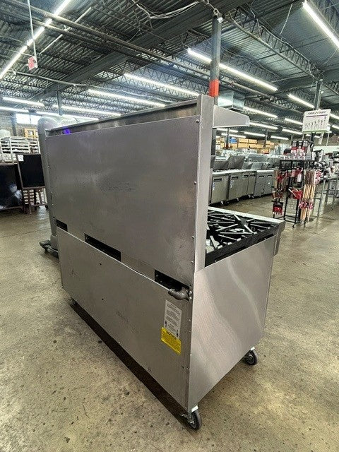 Southbend X-4601DD Ultimate Restaurant Range 60"W 10 Burner Gas Range with Two Standard Ovens - 420,000 BTU (LIGHTLY USED UNIT)
