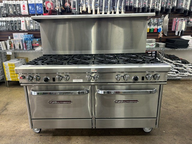 Southbend X-4601DD Ultimate Restaurant Range 60"W 10 Burner Gas Range with Two Standard Ovens - 420,000 BTU (LIGHTLY USED UNIT)