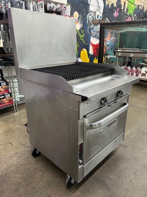 Southbend P32A-CC Platinum Heavy Duty Range 32"W Manual Charbroiler And Convection Oven - 125,000 BTU (USED)