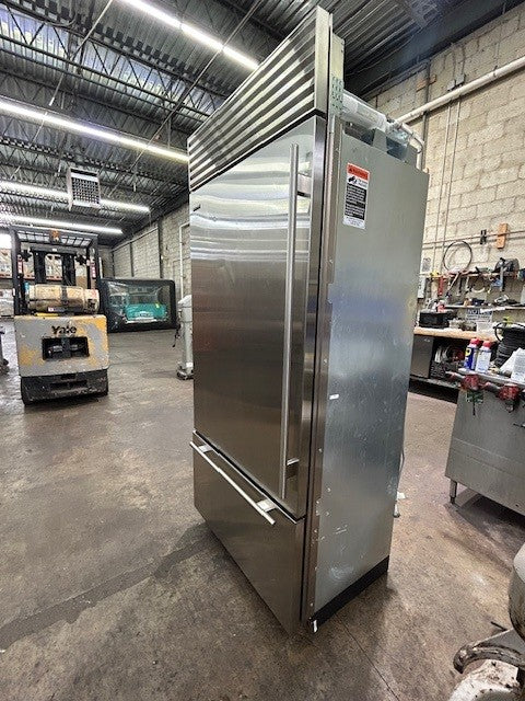 Sub-Zero BI-36U/S/TH 36" Built-In Over-And-Under Refrigerator/Freezer  (USED)