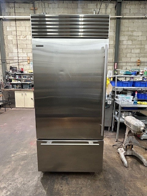 Sub-Zero BI-36U/S/TH 36" Built-In Over-And-Under Refrigerator/Freezer  (USED)