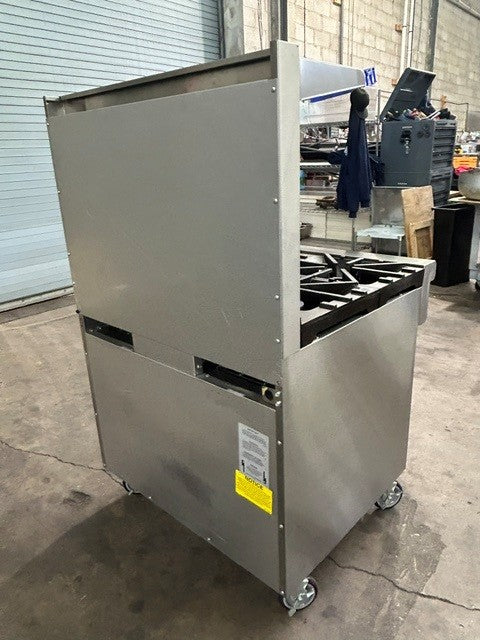 SOUTHBEND 4367D 36" Natural Gas 4 Pyromax Burner Ultimate Restaurant Range with Standard Oven (USED UNIT)