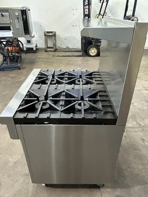 SOUTHBEND 4367D 36" Natural Gas 4 Pyromax Burner Ultimate Restaurant Range with Standard Oven (USED UNIT)