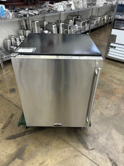 MARVEL 6ADAMBSF 24" Undercounter Refrigerator 115V (USED)