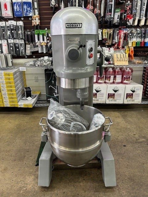 Hobart H-600 60 Quart Mixer Including Hook, Flat Beater, Whip and Bowl 208V 1 phase (USED)