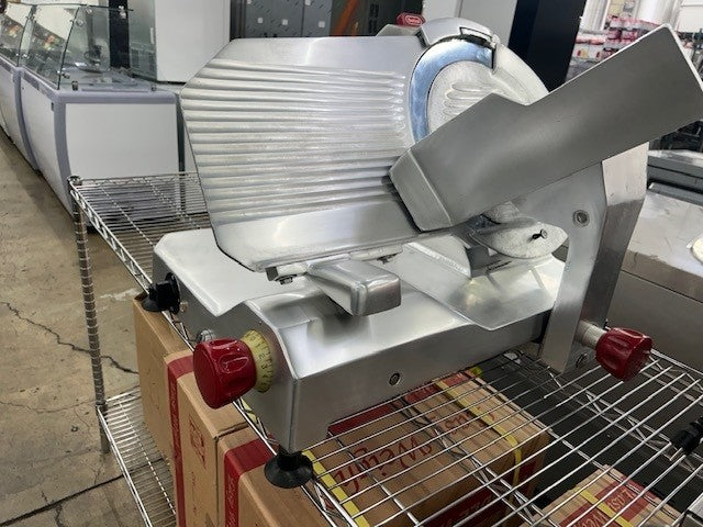 Berkel 829A 14", 1/2 HP Manual Gravity Feed Slicer - USED UNIT!