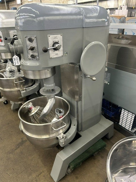 Hobart H-600 60 Quart Mixer Including Hook, Flat Beater, Whip and Bowl 200V 1 phase (USED UNIT)