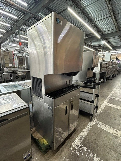Hoshizaki DCM-500BAH 618lbs. Ice Machine/Water Dispenser With Stand (USED UNIT)
