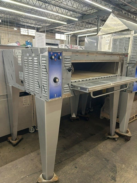 Bakers Pride EP-1-8-3836 Single Super Deck Electric 4 Pie Pizza Oven 208V 3 Phase (OPEN BOX SPECIAL)