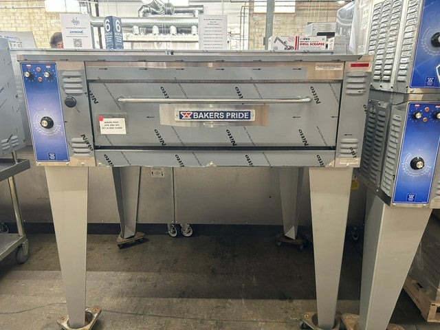 Bakers Pride EP-1-8-3836 Single Super Deck Electric 4 Pie Pizza Oven 208V 3 Phase (OPEN BOX SPECIAL)