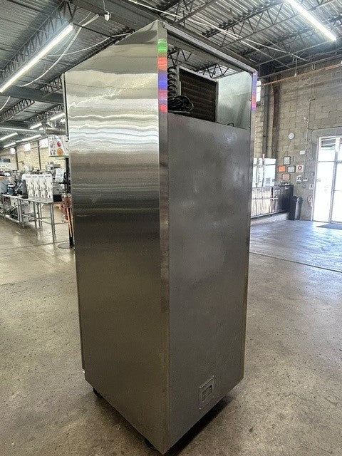 Everest ESR1 Reach-in Single Solid Door Refrigerator (USED UNIT)