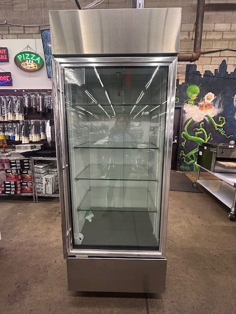 True Food Service GDM-26-HC TLS01 Glass Door Merchandiser - 115V 1PH - SILVER (USED)