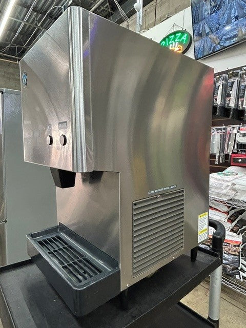 Hoshizaki DCM-270BAH-OS 257lbs. Ice Machine/Water Dispenser (USED UNIT)