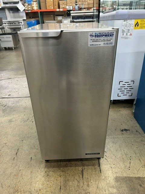Hoshizaki AM-50BAE-AD 55lbs. Ice Maker With Built in Storage Bin (USED UNIT)