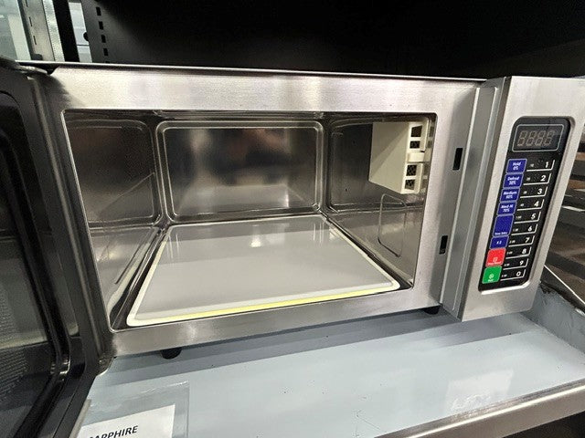 Waring WMO90 1000 Watt Commercial Microwave Oven with Push Button Controls - 0.9 Cu. Ft. Capacity (USED UNIT)