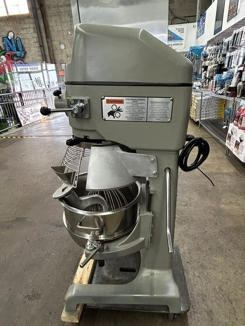 Globe SP30 Planetary Dough Mixer - 30 Quarts - Floor Style - 3 Speeds - 115V, Single Phase - (USED UNIT)