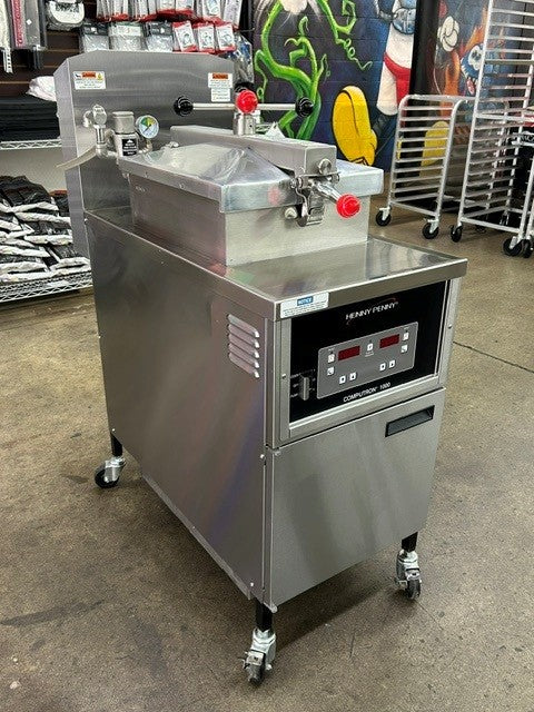 HENNY PENNY PFE500.01 40lbs Electric Pressure Fryer (LIGHTLY USED UNIT)