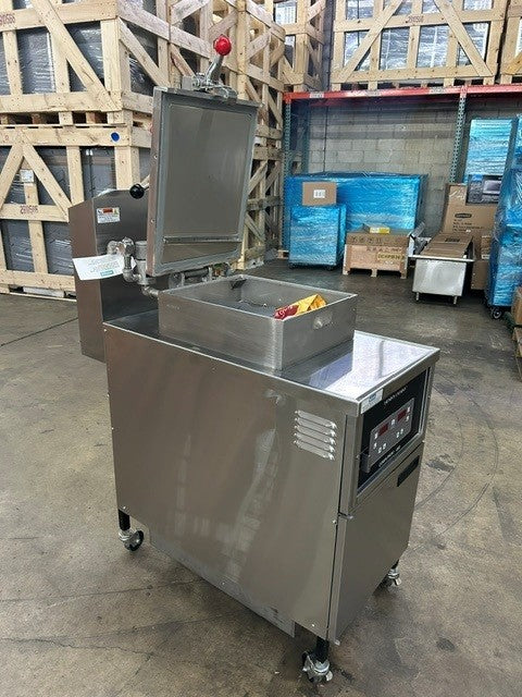 HENNY PENNY PFE500.01 40lbs Electric Pressure Fryer (LIGHTLY USED UNIT)