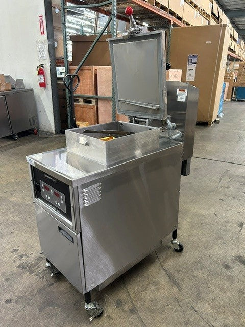 HENNY PENNY PFE500.01 40lbs Electric Pressure Fryer (LIGHTLY USED UNIT)
