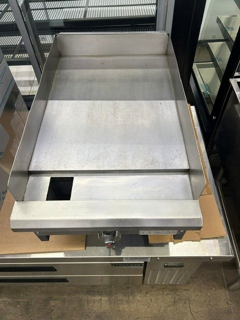 ROYAL RMG-18 Heavy Duty Manual Griddle 18" Natural Gas (USED UNIT)