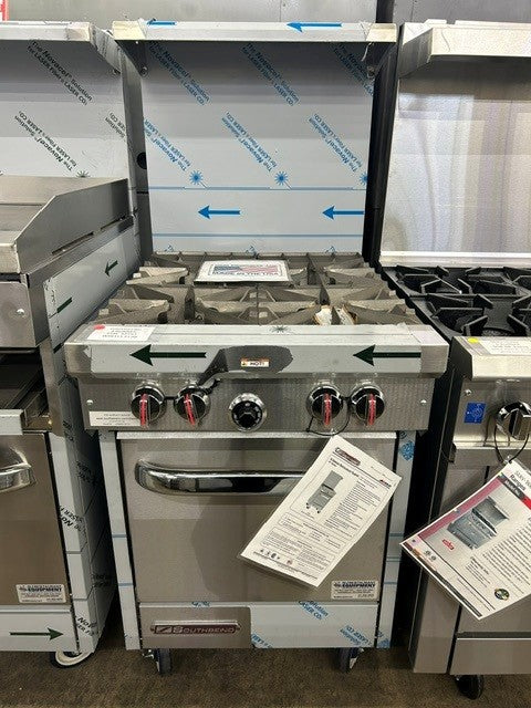 Southbend  S24E S-Series Restaurant Range 24"W 4 Burner Gas Range with One Space Saver Oven - 147,000 BTU (OUT OF BOX SPECIAL)