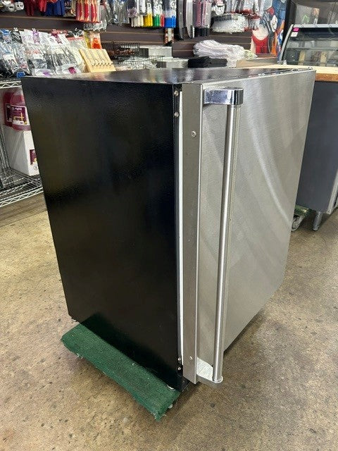 Viking VUAR140 24" Wine Fridge (USED UNIT)