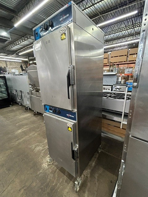 ALTO-SHAAM 1000-TH/I Halo Heat® Low Temperature Holding Cabinet - 120V 1Ph (USED)