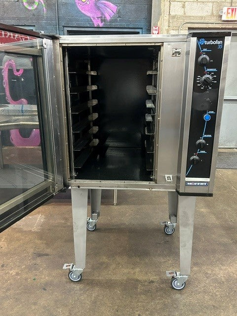 MOFFAT E35 Full Size Electric Convection Oven - 208 / 1PH (USED UNIT)