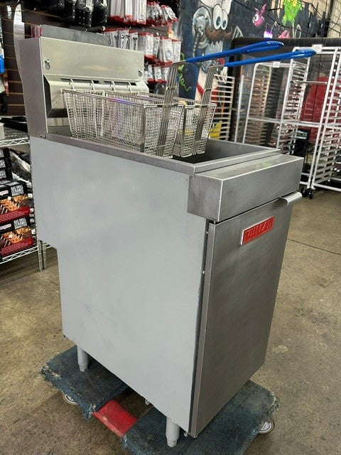 Vulcan 40 lb. Natural Gas Fryer (USED UNIT)