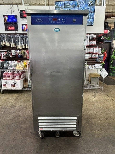 FWE URS-10 Mobile Refrigerated Cabinet - 120V 1Ph (USED UNIT)