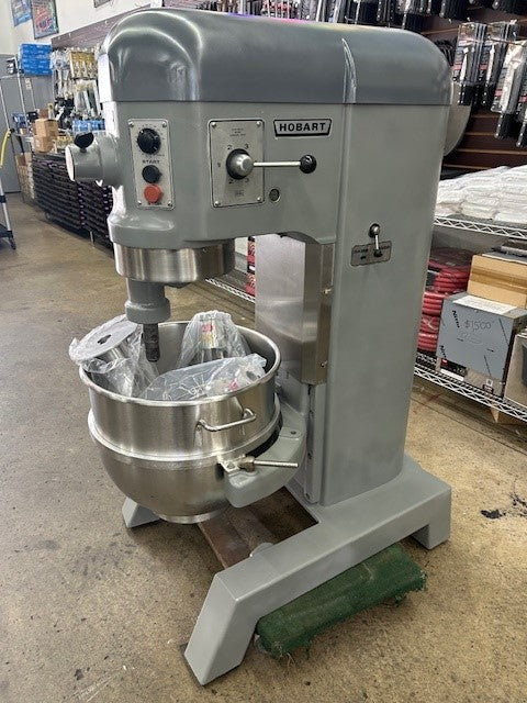 Hobart H-600T 60 Quart Mixer Including Hook, Flat Beater, Whip and Bowl 200V - 3 Phase With Auto Riser (USED)