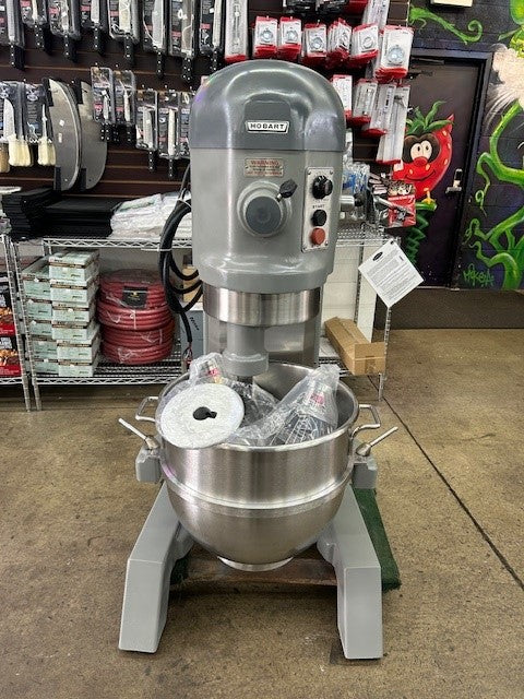 Hobart H-600T 60 Quart Mixer Including Hook, Flat Beater, Whip and Bowl 200V - 3 Phase With Auto Riser (USED)