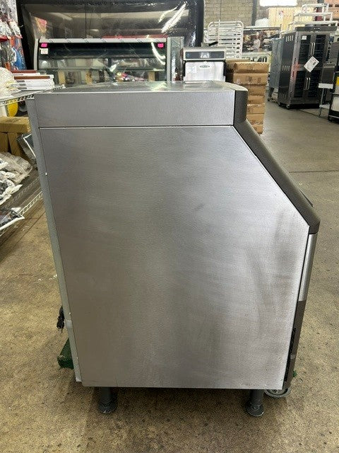 MANITOWOC QD0132A 26" Ice Maker W 80 lb. Bin Capacity (USED UNIT)