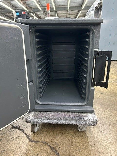 Winco IFT-1 Full Size Food Carrier (USED UNIT)