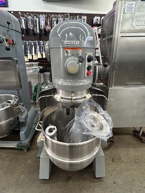Hobart L-800 80 Quart Mixer Including Hook, Flat Beater, Whip and Bowl 200V 3 phase With Guard (USED)