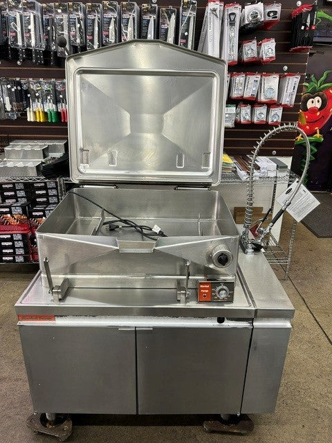 Market Forge Model 1500 Tilt Skillet 30 Gallon – Natural Gas, 76000 Total BTU (USED)