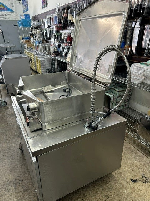 Market Forge Model 1500 Tilt Skillet 30 Gallon – Natural Gas, 76000 Total BTU (USED)