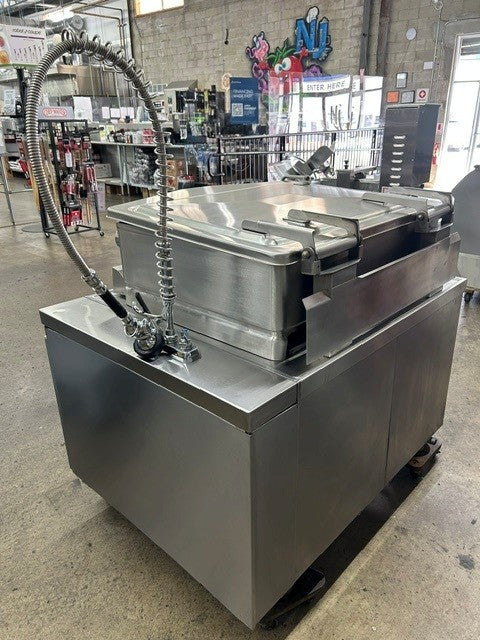 Market Forge Model 1500 Tilt Skillet 30 Gallon – Natural Gas, 76000 Total BTU (USED)