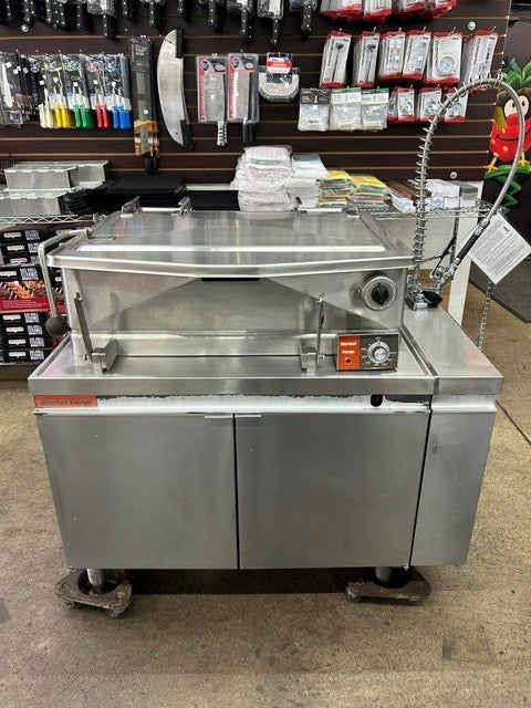 Market Forge Model 1500 Tilt Skillet 30 Gallon – Natural Gas, 76000 Total BTU (USED)