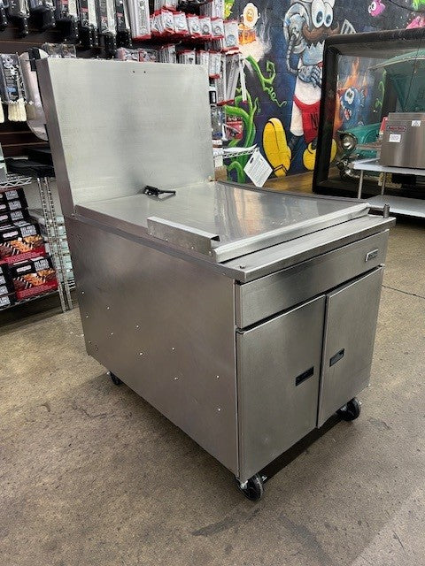 Pitco Frialator 24PSS-E Middleby Series 150 lb. Fat Capacity Natural Gas Donut Fryer - 120,000 BTU (USED)