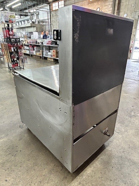 Pitco Frialator 24PSS-E Middleby Series 150 lb. Fat Capacity Natural Gas Donut Fryer - 120,000 BTU (USED)