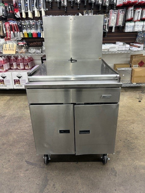 Pitco Frialator 24PSS-E Middleby Series 150 lb. Fat Capacity Natural Gas Donut Fryer - 120,000 BTU (USED)