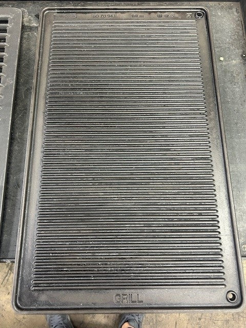 RATIONAL 60.70.943 Full Size Grill & Pizza Tray for Combi Ovens, TriLax® Coated (USED)