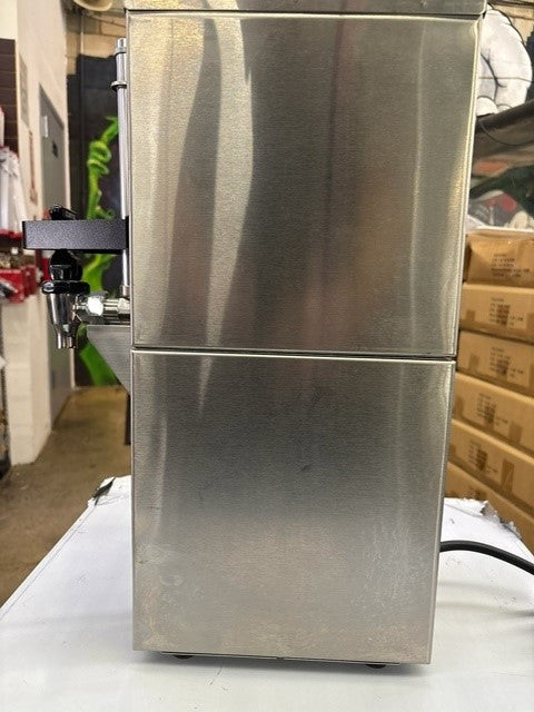 Curtis SCGEM-3-5  Gem3 Series Satellite Warmer Stand W Server (USED)