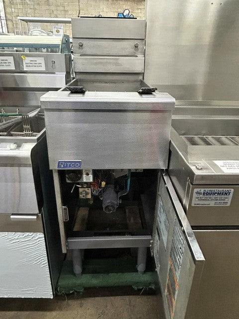 Pitco SG14-S Solstice 40-50 lb. Natural Gas Fryer - 110,000 BTU (USED UNIT)