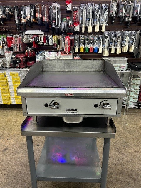 Toastmaster TMGM24 24"W 2 Burners Gas Countertop Manual Griddle - 40,000 BTU (USED)