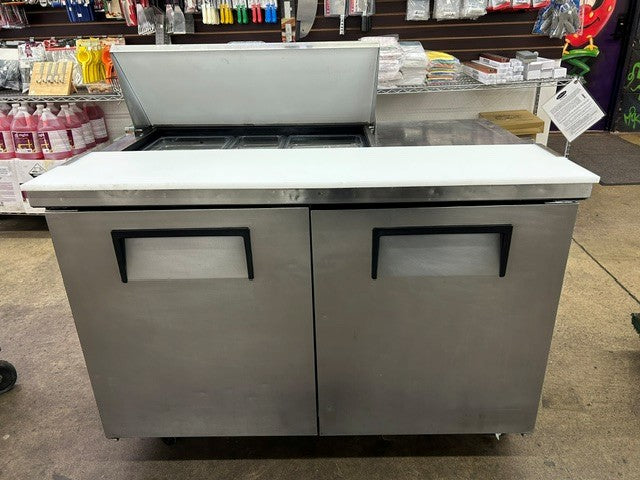 True TSSU-48-08 48 3/8"W Two Door Sandwich/ Salad Prep Table - USED UNIT!