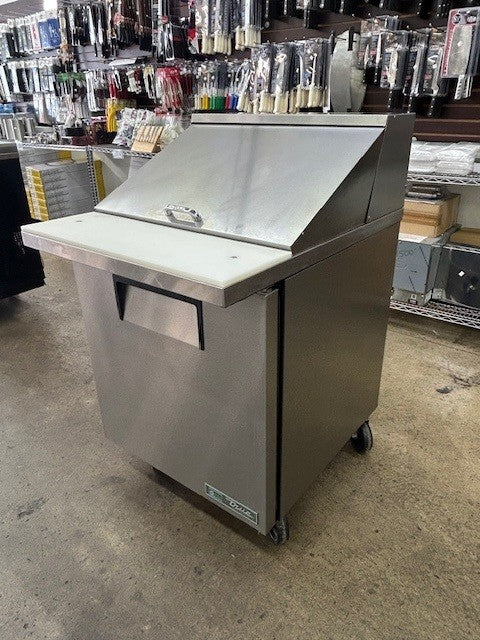 True TSSU-27-12M-C-HC 27 5/8"W One Door Megatop Sandwich/ Salad Prep Table - USED UNIT!