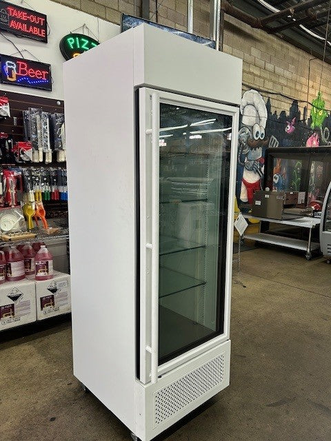 True Food Service GDM-23-HC TLS01 Glass Door Merchandiser - 115V 1PH (USED)