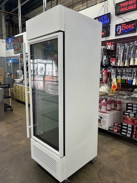 True Food Service GDM-23-HC TLS01 Glass Door Merchandiser - 115V 1PH (USED)